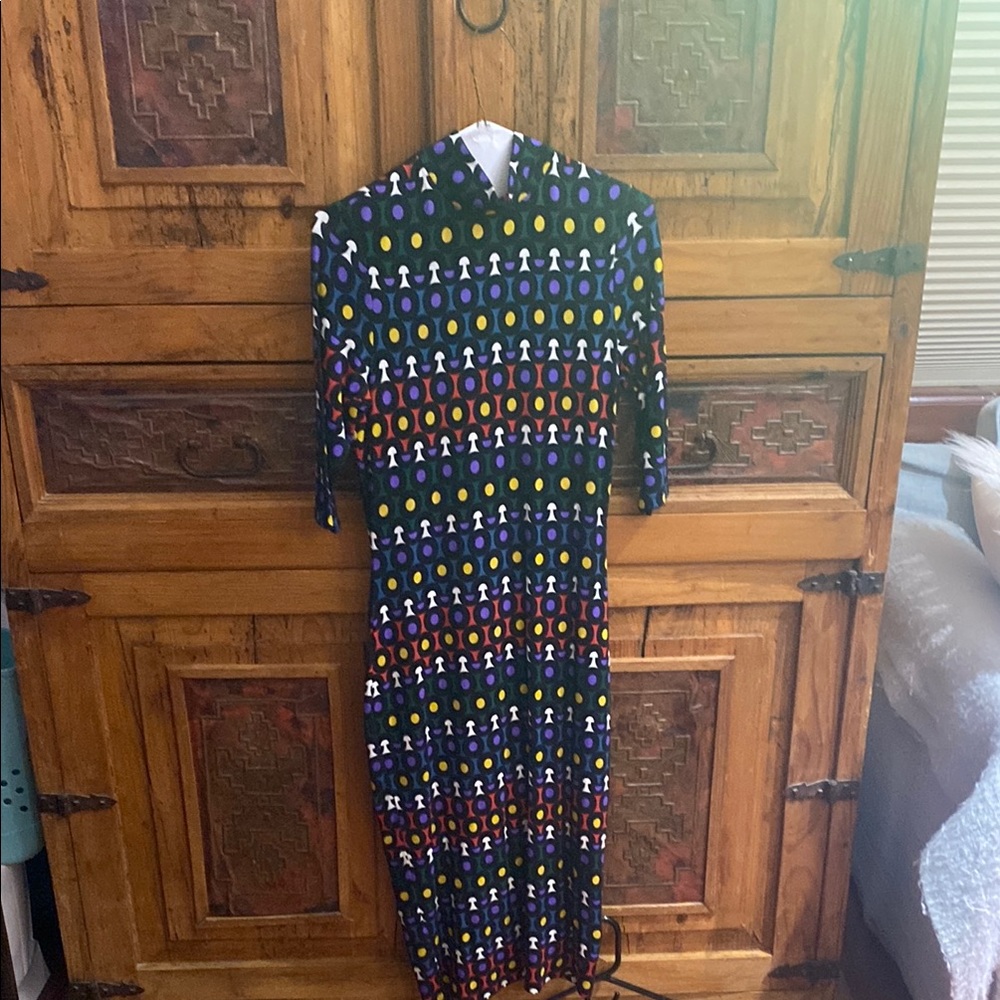 Alice + Olivia fun multi-color pattern Sheath Cocktail Dress midi